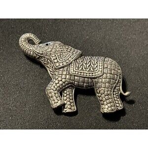 Vintage High Quality Silver Tone & Textured Elephant Brooch